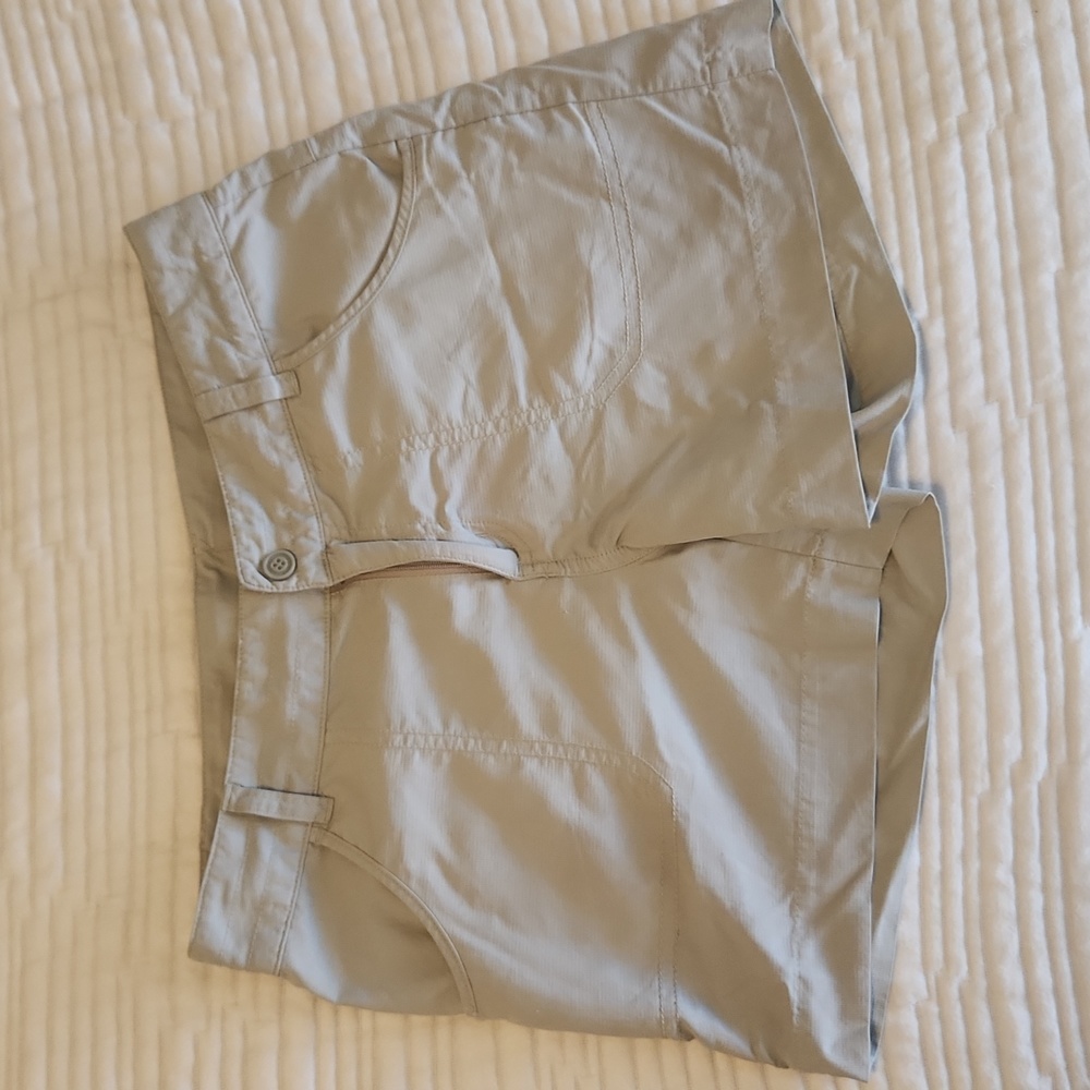Girls columbia size Large khaki shorts